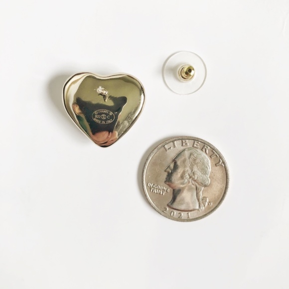 CHANEL 22C AB7530 CC RUNWAY LARGE GOLD PEARLY HEART EARRING - Picture 5 of 8